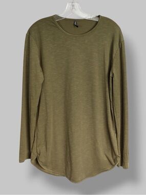 Levi’s Long Sleeve T-Shirt Men’s Small Olive Green Curved Hem Basic Tee